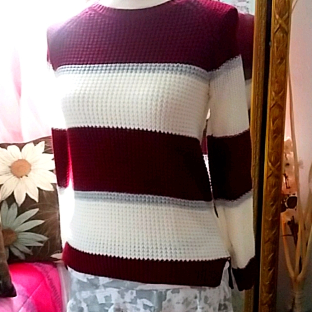 ⚽️striped sporty sweater🏈
